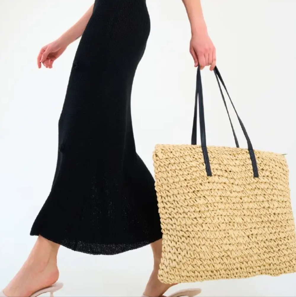 CLEARANCE NWT Hand Woven Straw Tote Bag In Beige